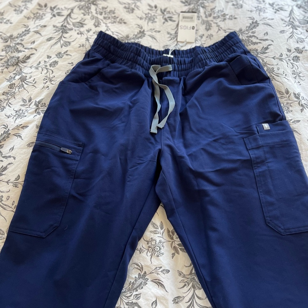 Figs Brand New With Tag, Yola scrub pant, Navy.